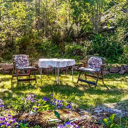 2 Bedroom Lovely In Sande I Vestfold Holiday home *